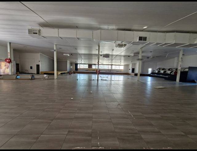 999M² WAREHOUSE TO LET IN KRAMERVILLE